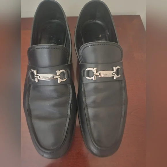 Salvatore Ferragamo dress shoes with dust bag TRIED ON SALVATORE FERRAGAMO Black Leather Florio Loafers  main image 2